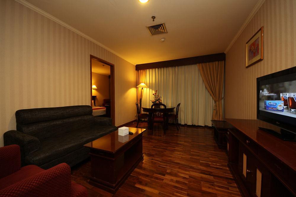 Maharani Hotel Jakarta Buitenkant foto